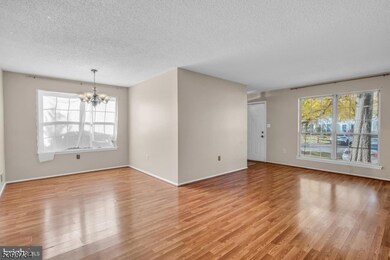 93 Gregory Ln, Franklin Park, NJ 08823 - photo 7