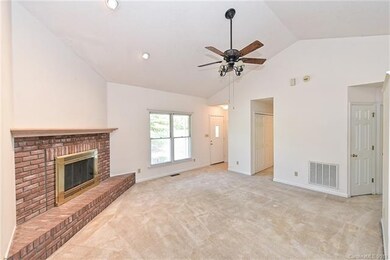 557 Forest Way Dr, Fort Mill, SC 29715 - photo 5