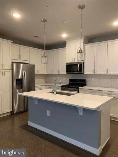 13333 Launders St, Herndon, VA 20171 - photo 3