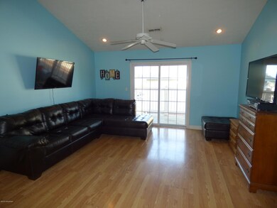 171 Central Blvd unit 30, Mount Washington, KY 40047 - photo 7