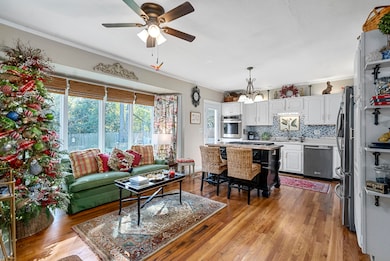 Keeping / Living Room