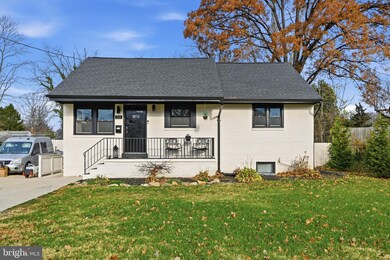 7024 Lee Park Ct, Falls Church, VA 22042 - photo 2