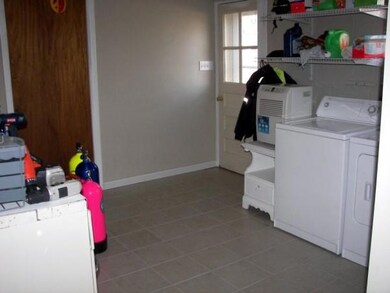 609 Larrymore Dr, Manchester, TN 37355 - photo 7