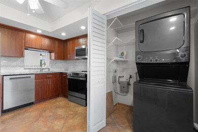 Washer/Dryer in unit