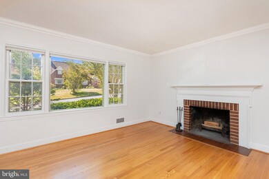 2837 Cleave Dr, Falls Church, VA 22042 - photo 4