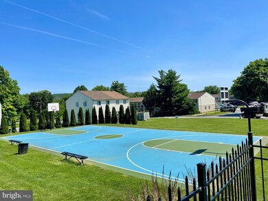 124 Argyll Ct unit 56, Downingtown, PA 19335 - photo 4