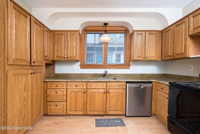 274 Whitehall Rd, Albany, NY 12209 - photo 3