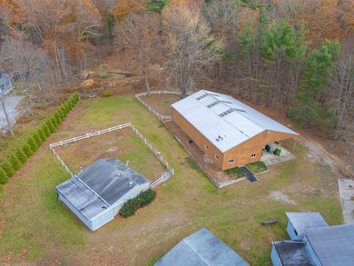 219 Peeptoad Rd, North Scituate, RI 02857 - photo 3