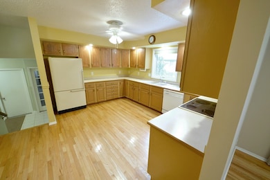 1040 25th Ave N, Fort Dodge, IA 50501 - photo 5