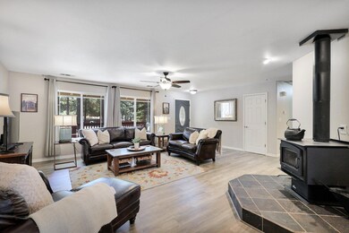 Large Living Room w Wood Stove
