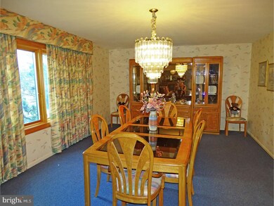 55 E Ridge Cir, Feasterville Trevose, PA 19053 - photo 3