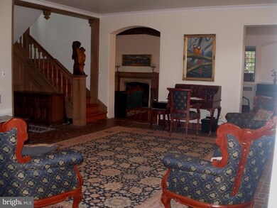 111 Greenleigh Ct, Merchantville, NJ 08109 - photo 4