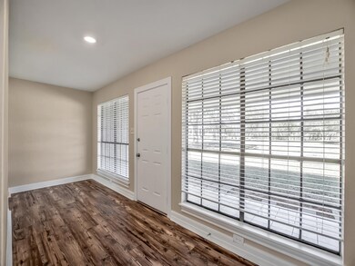 107 Canal Dr, Friendswood, TX 77546 - photo 7