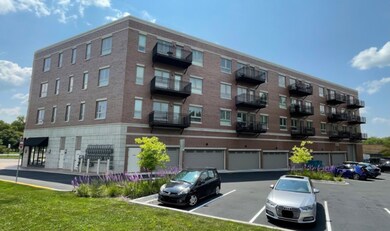 555 Roger Williams Ave unit 307, Highland Park, IL 60035 - photo 3