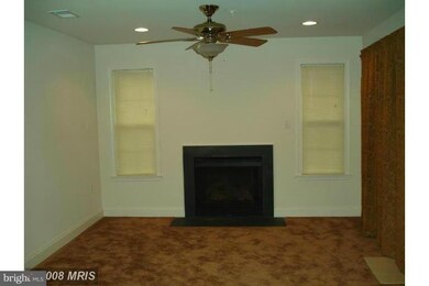 9116 Marlove Oaks Ln, Owings Mills, MD 21117 - photo 6