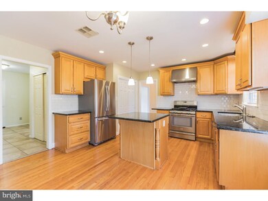 67 Wood Stream Dr, Feasterville Trevose, PA 19053 - photo 4