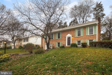 1906 Sword Ln, Alexandria, VA 22308 - photo 4