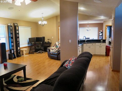 Kitchen/Living Room