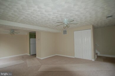 590 West Ct unit 12G, Glen Burnie, MD 21061 - photo 3