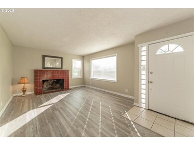 2908 Hemlock St, Longview, WA 98632 - photo 3