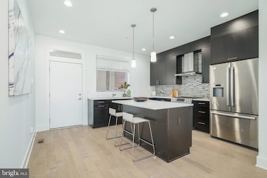 740 S Columbus Blvd unit 6, Philadelphia, PA 19147 - photo 2