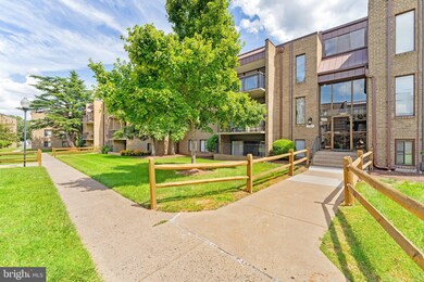 7599 Gales Ct unit 201, Manassas, VA 20109 - photo 4