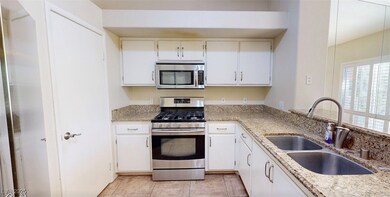 TURN-KEY -- Move in ASAP!