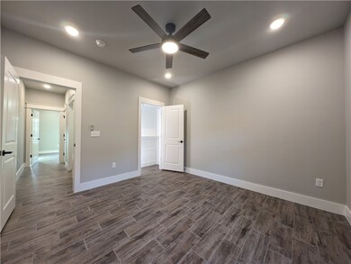 9 Langholm Cir, Bella Vista, AR 72715 - photo 6