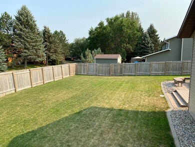 Back Yard - 4<|><|>