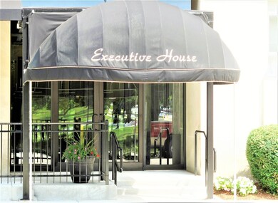 Executive House unit 404, Worcester, MA 01609 - photo 2