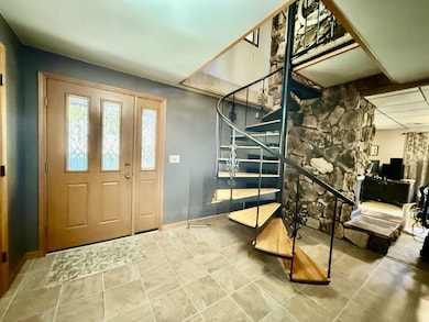 325 S 3rd St, Hennepin, IL 61327 - photo 3