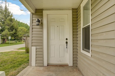 1015 N Newton Ave-6