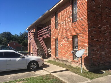 700 Sweetbriar