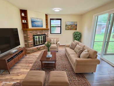 5130 Navajo Ct, Columbus, IN 47203 - photo 5