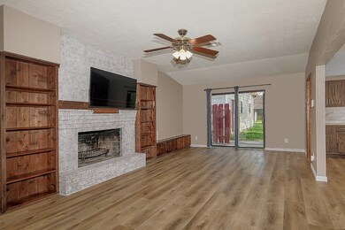 2407 Greenglade Ln, Spring, TX 77386 - photo 3