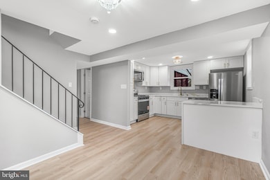 13814 Greenwood Dr, Woodbridge, VA 22193 - photo 3