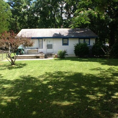 113 Gary Ct, Jacksonville, NC 28546 - photo 2