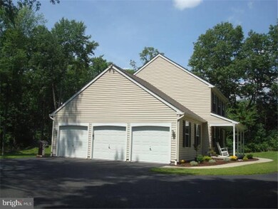 2210 Hendricks Rd, Pennsburg, PA 18073 - photo 3