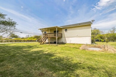 204 Weiss Rd, Stroudsburg, PA 18360 - photo 4