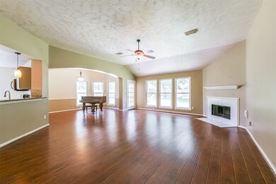 215 Garrett Dr, Magnolia, TX 77354 - photo 5