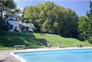 5031 Chestnut St, Emmaus, PA 18049 - photo 5