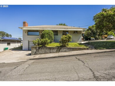 1628 Nevada St, the Dalles, OR 97058 - photo 3