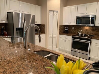 6900 NW 109th Ct, Doral, FL 33178 - photo 4