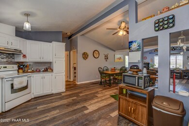 Kitchen 4 (6)