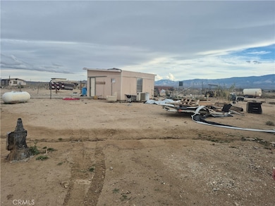 34143 Northside Rd, Lucerne Valley, CA 92356 - photo 4