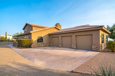3 Car Garage