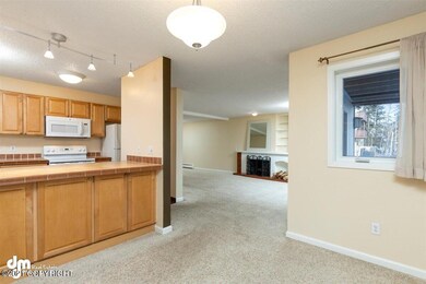 15-Dining Room 20210323-DW-8223
