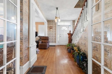 16 Hollingsworth St, Lynn, MA 01902 - photo 2