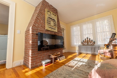 93 Myrtle St, Claremont, NH 03743 - photo 7