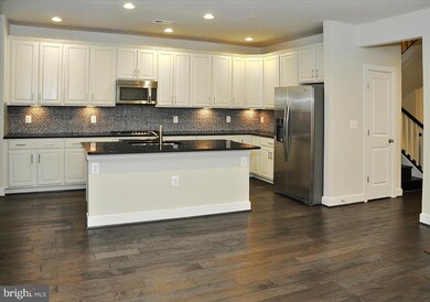 2319 Jefferson Davis Hwy unit 102, Alexandria, VA 22301 - photo 7